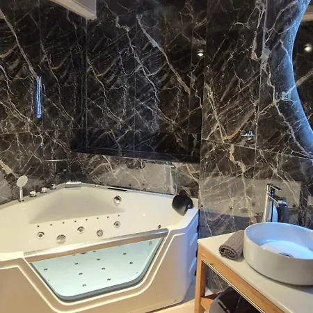 Thalori Apartment *